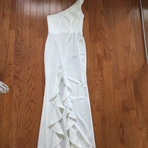 Be shoulder white maxi